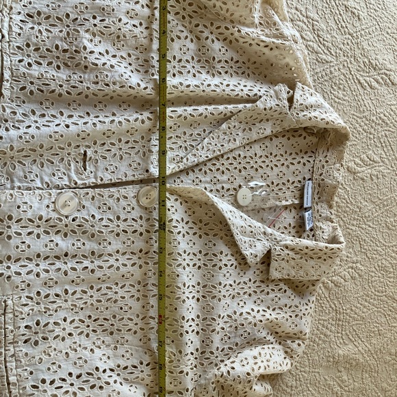 Elegant Cream Lace Women's Jacket - Picture 3 of 5